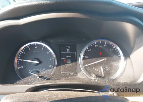 2015 Toyota Highlander Xle V6 z USA, uszkodzony, nr VIN 5TDJKRFH4FS149601